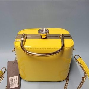 NEW La Terre Bright Yellow Gold Chain Shoulder Bag